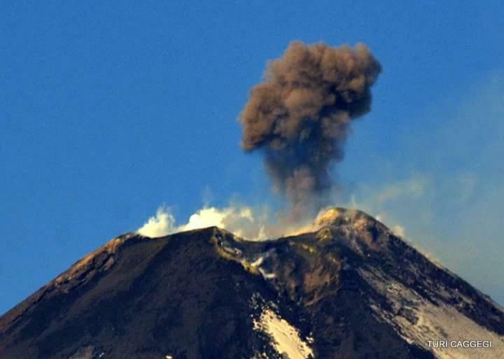 Guest House Le Ginestre Dell'Etna ベルパッソ エクステリア 写真